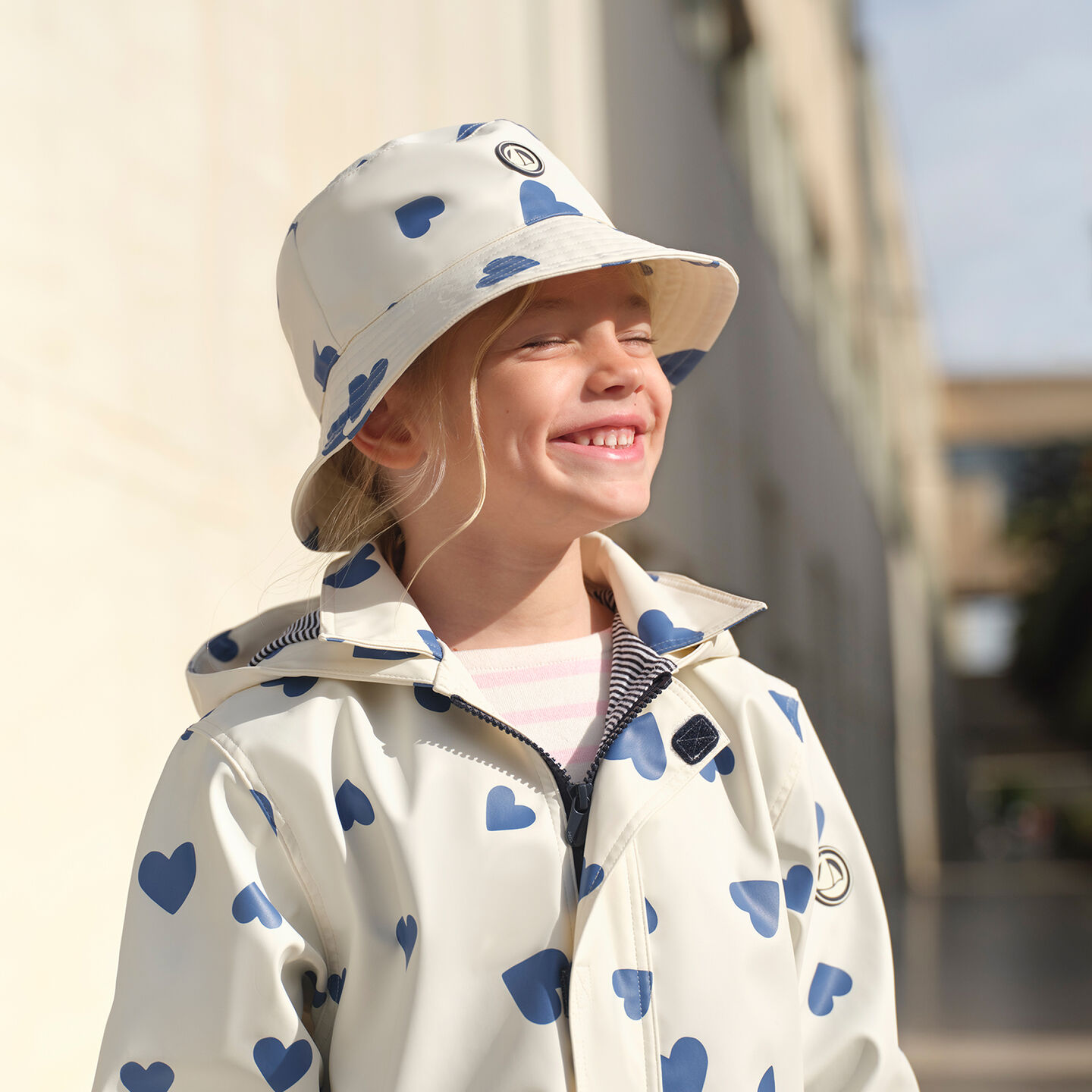 <p class="text-component">Los chubasqueros</p>