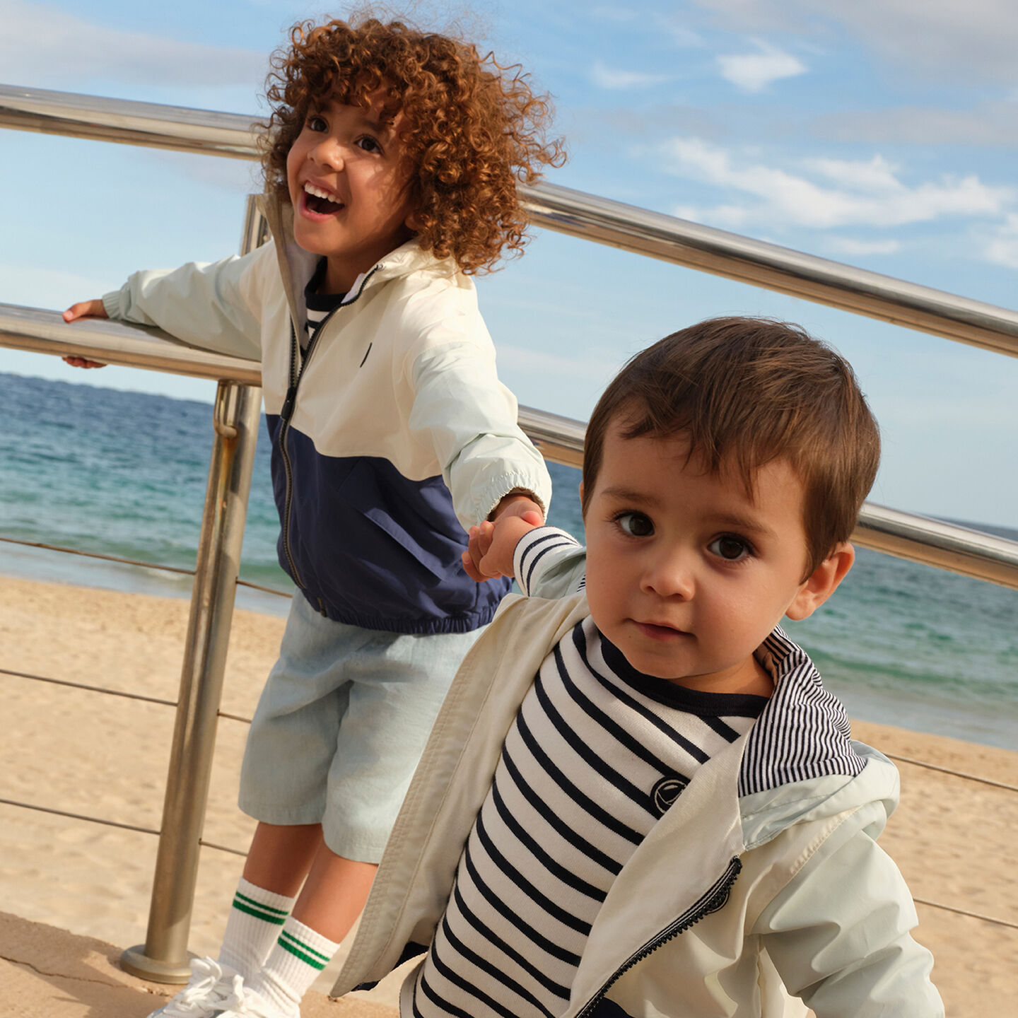 <p class="text-component">Nuestros chubasqueros</p>