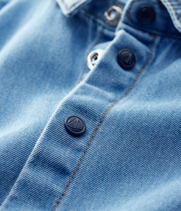 Camisa de manga larga de tela vaquera ligera de beb&eacute; ni&ntilde;o azul