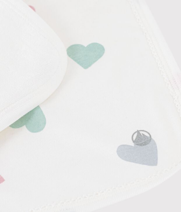 Toallita de algod&oacute;n y rizo con estampado de corazones para beb&eacute; blanco/multicolor