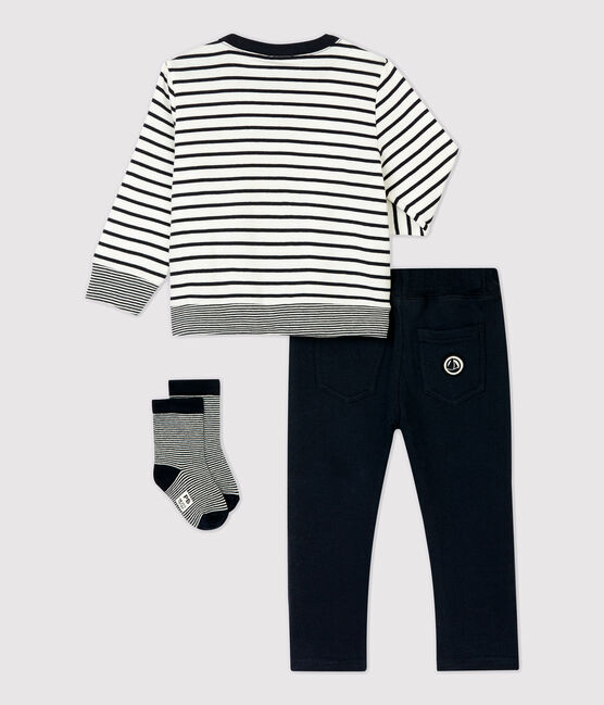 Conjunto de tres prendas de bebé. variante 1