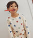 Pijama infantil de algodón con estampado de corazón