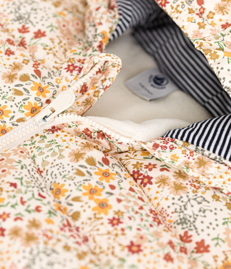 Plum&iacute;fero estampado con capucha para beb&eacute; crudo/multicolor