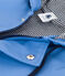 Chubasquero icónico de material reciclado y algodón orgánico azul EDNA