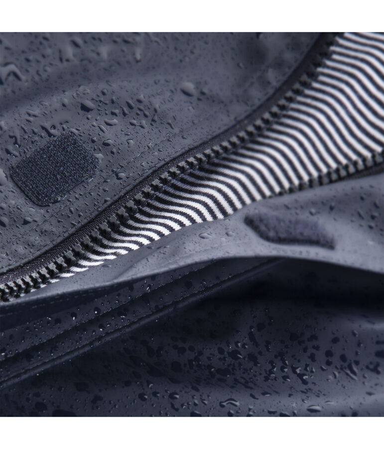 Chubasquero emblem&aacute;tico de beb&eacute; azul