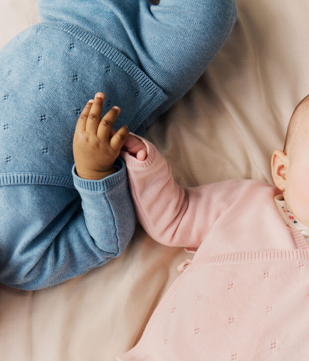 Jersey cruzado calado de punto tricotado de lana y algod&oacute;n para beb&eacute; azul