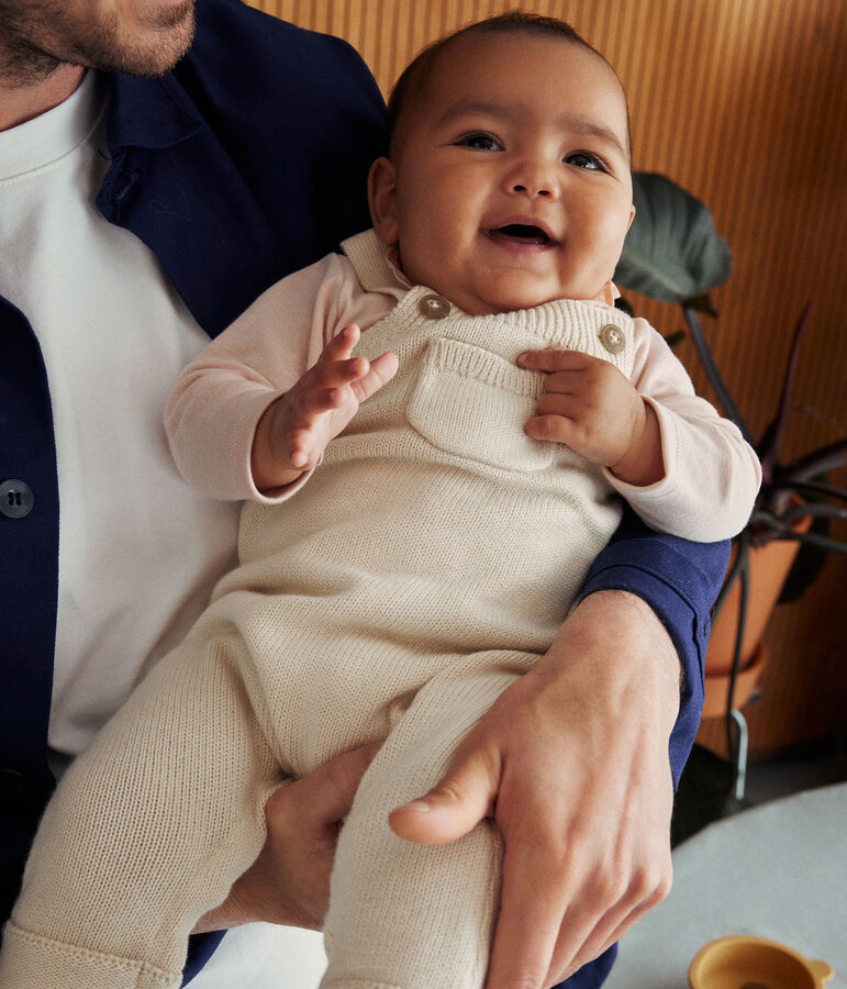 Peto de punto tricotado de lana y algod&oacute;n para beb&eacute; crudo