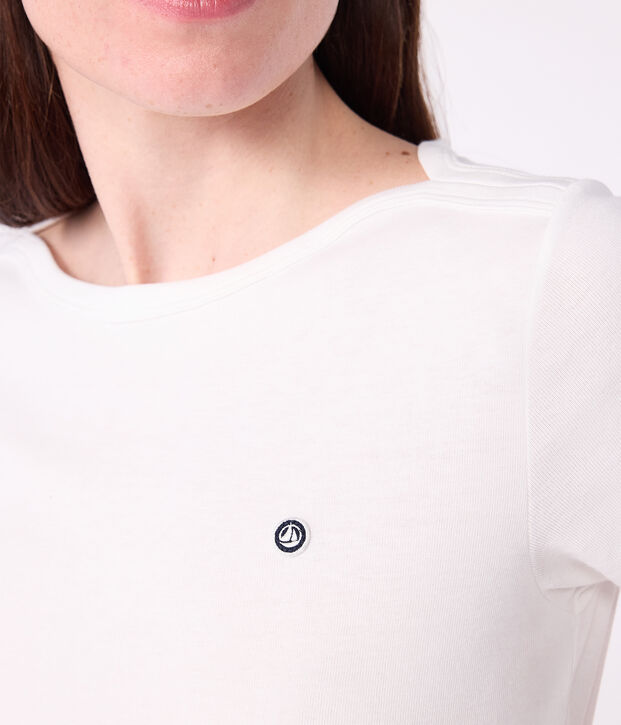 Camiseta ic&oacute;nica de mujer con cuello almirante de algod&oacute;n blanco
