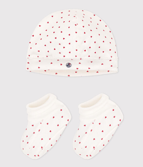 Juego de gorro y patucos con corazón para bebé variante 1
