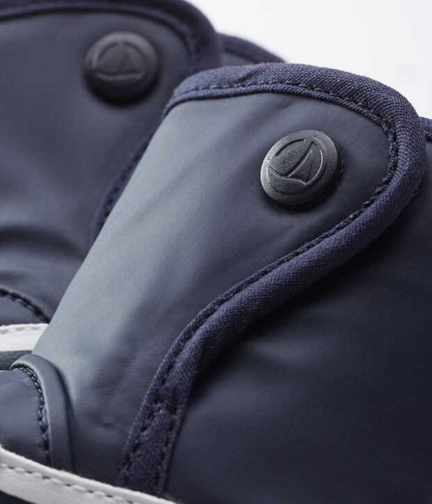 Patucos tipo bot&iacute;n de lluvia para beb&eacute; azul