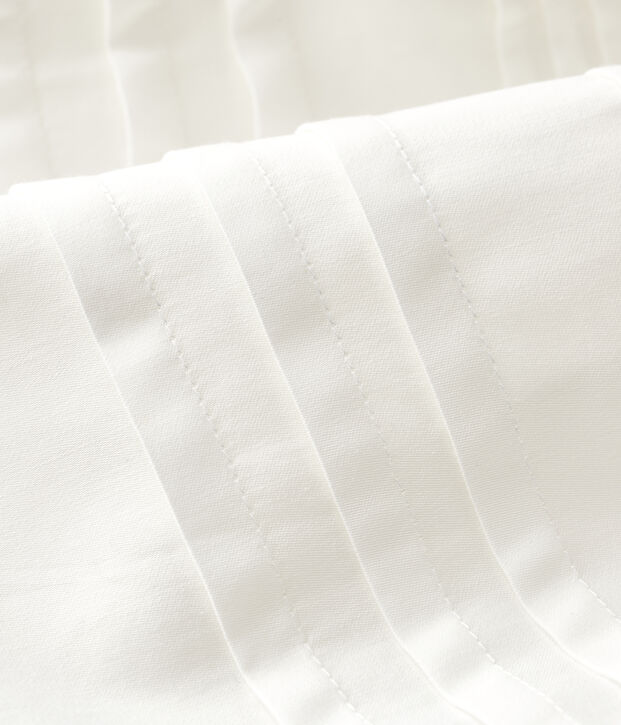 Vestido de ceremonia de sat&eacute;n de beb&eacute; ni&ntilde;a. blanco