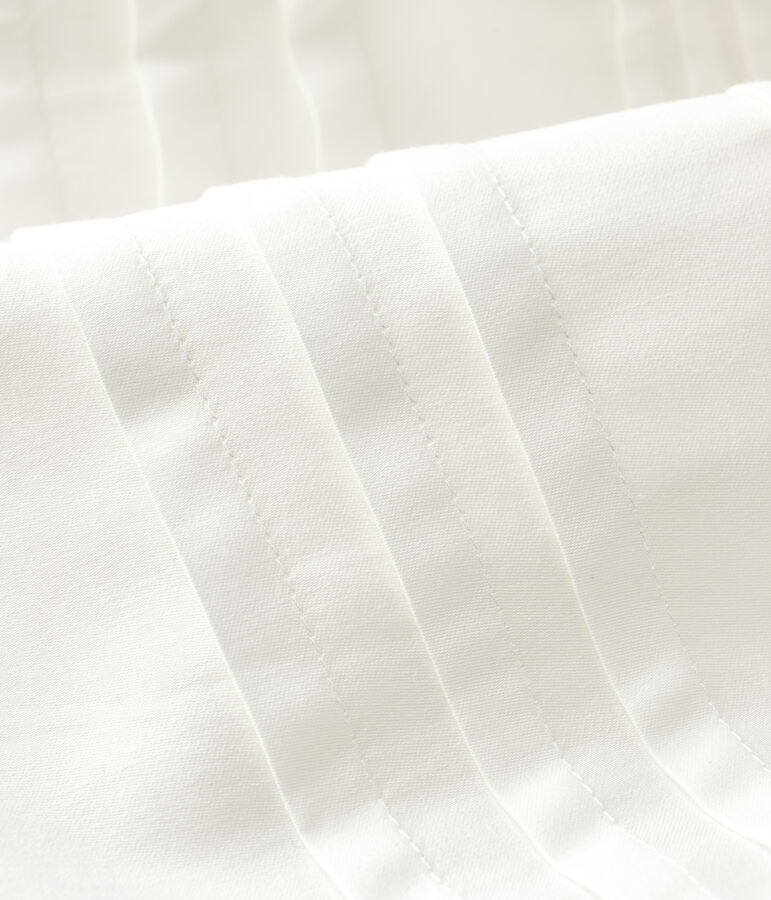 Vestido de ceremonia de sat&eacute;n de beb&eacute; ni&ntilde;a. blanco