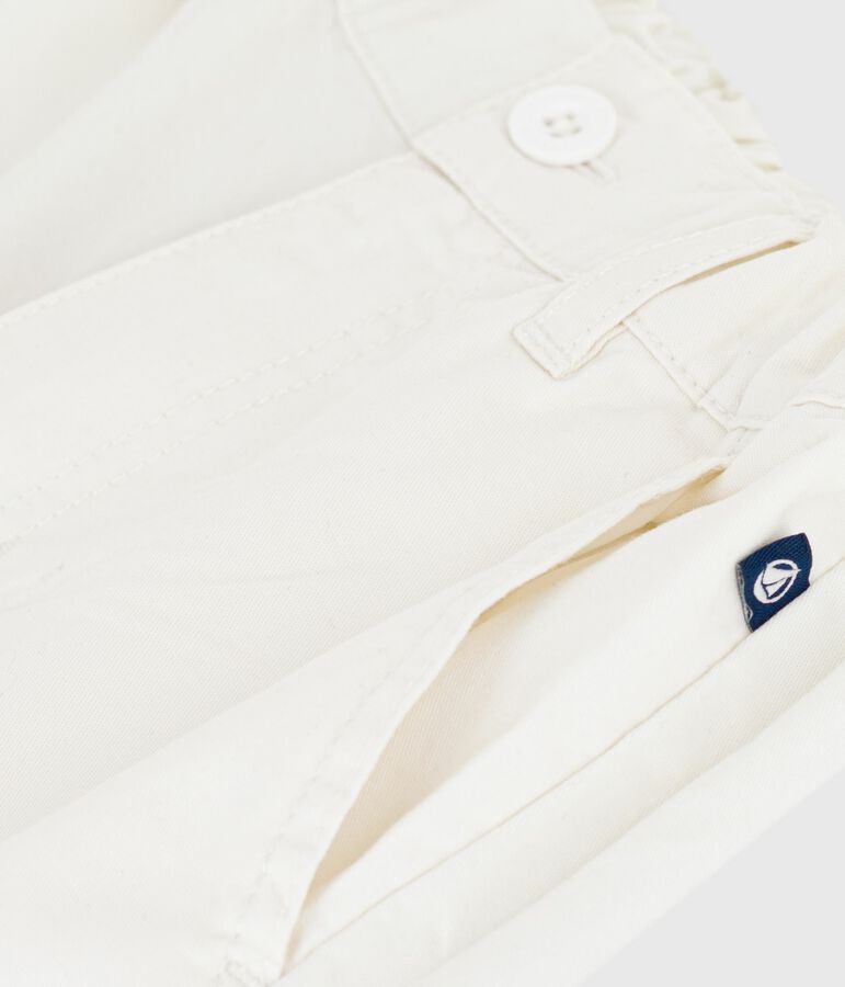 Bermudas cortas infantiles de algod&oacute;n liso blanco