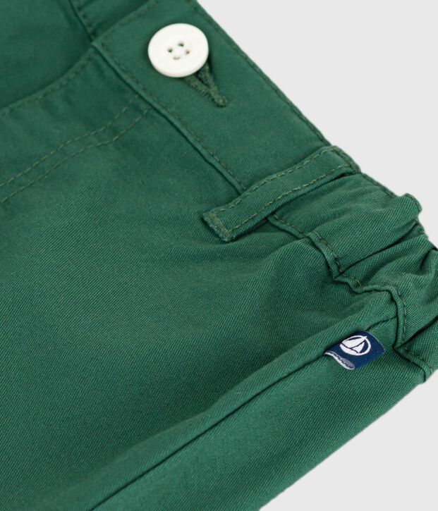 Shorts lisos de sarga de algod&oacute;n para beb&eacute; verde