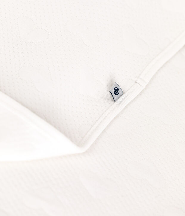 Manta de t&uacute;bico para beb&eacute; blanco