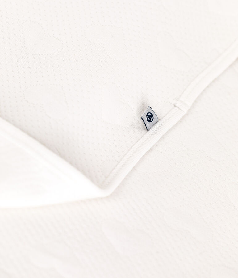 Manta de t&uacute;bico para beb&eacute; blanco