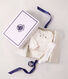 Estuche regalo con blusa, bombachos y leotardos para beb&eacute;