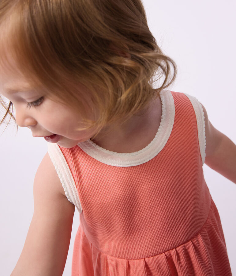 Vestido liso de algod&oacute;n sin mangas para beb&eacute; rosa