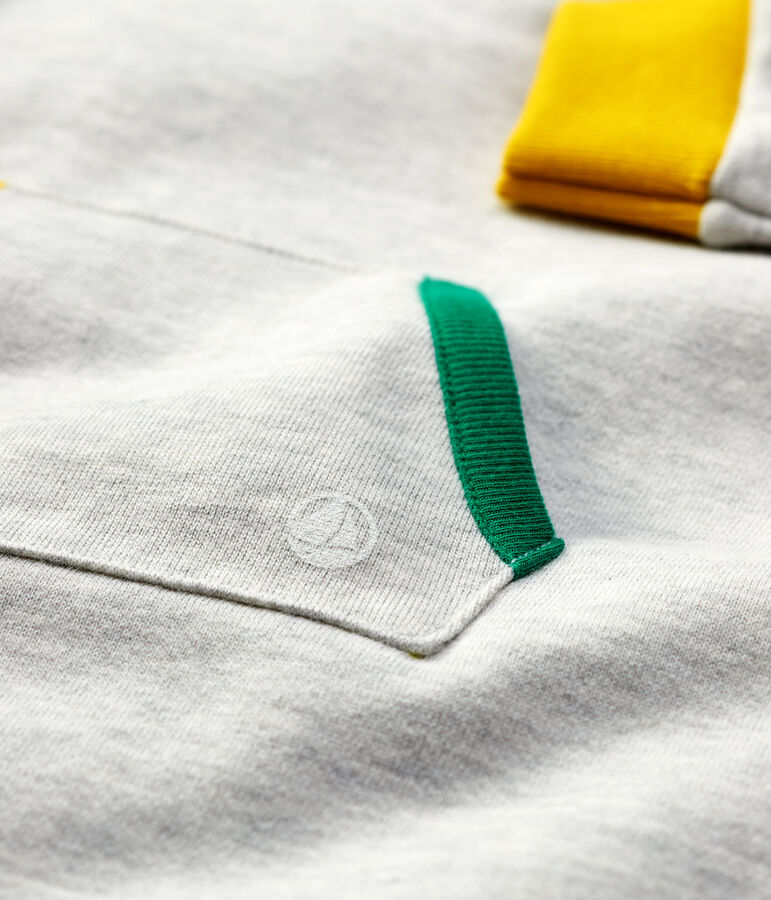 Vestido de mulet&oacute;n de beb&eacute;. gris