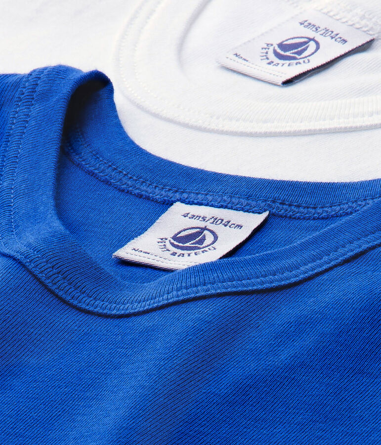 Set of 2 boy&rsquo;s plain vest tops lote .