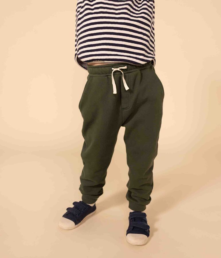 Pantal&oacute;n de ch&aacute;ndal para ni&ntilde;o verde