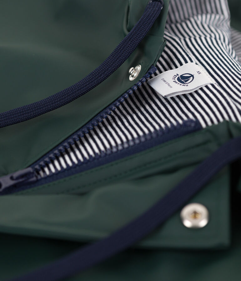 Chubasquero ic&oacute;nico de material reciclado y algod&oacute;n ORG&Aacute;NICO verde