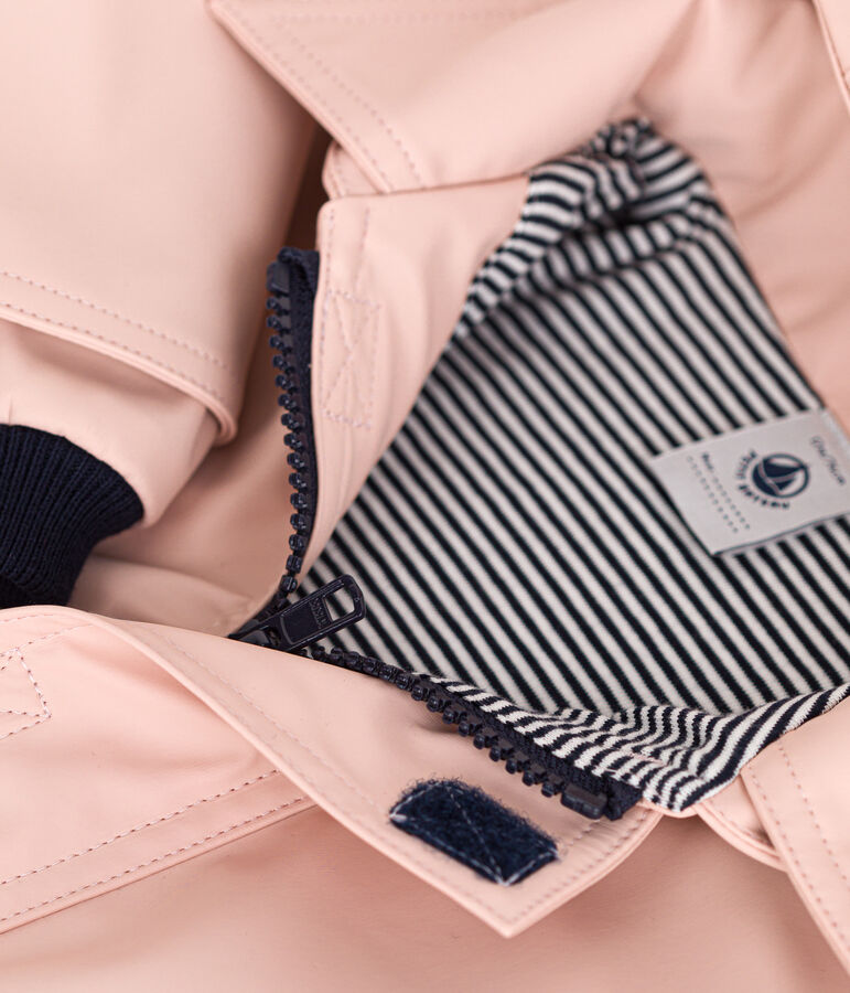 Chubasquero emblem&aacute;tico de beb&eacute; rosa