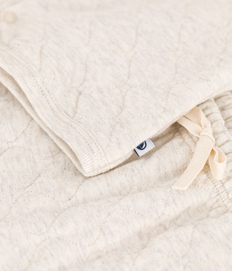 Conjunto de t&uacute;bico acolchado para beb&eacute; beige