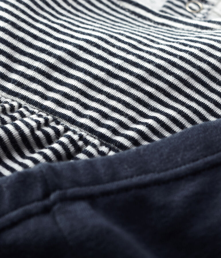 Conjunto de dos piezas de beb&eacute;. azul/blanco