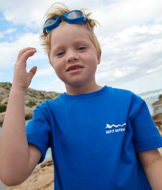 Camiseta infantil de manga corta de algod&oacute;n con estampado azul