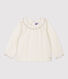 Blusa de algodón de bebé.