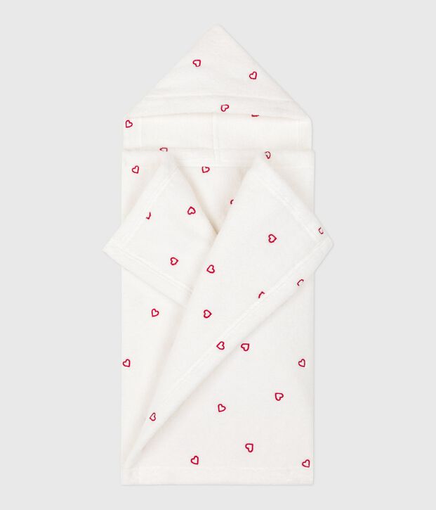 Capa de ba&ntilde;o de rizo con corazones bordados para beb&eacute; blanco/rosa