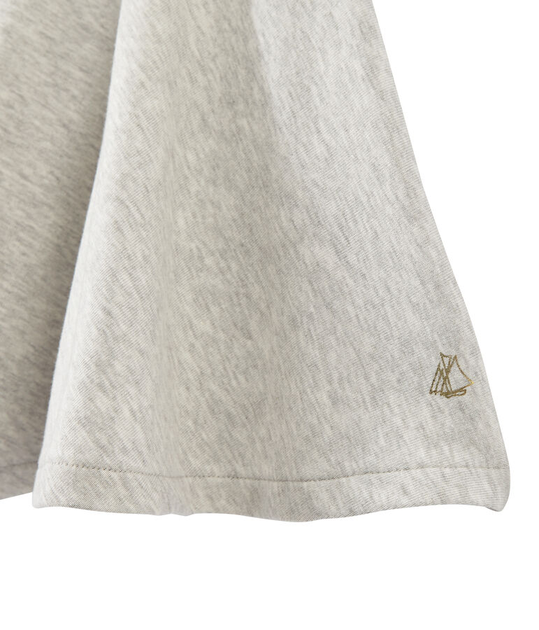 Falta patinadora chica gris