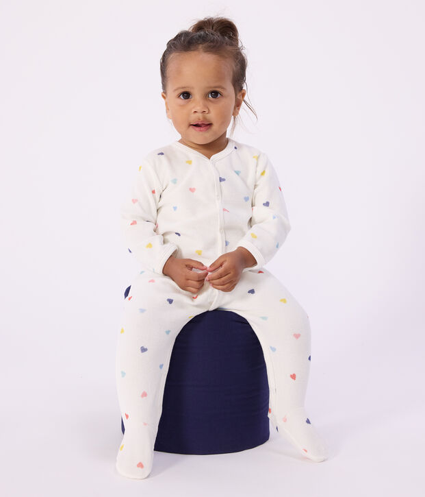 Pijama de terciopelo con estampado de corazones para beb&eacute; blanco/multicolor