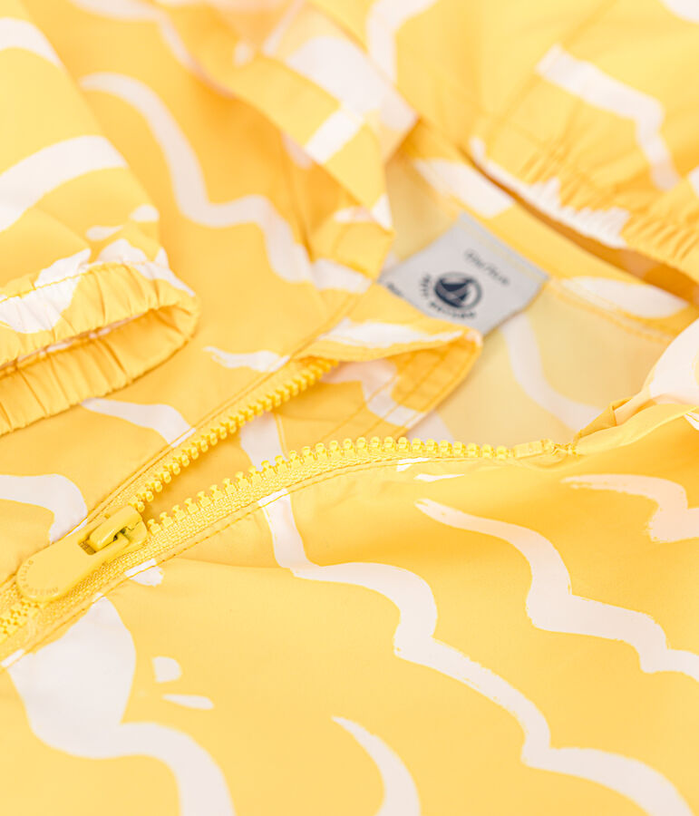 Cortavientos de poli&eacute;ster anti-UV con estampado de tibur&oacute;n para beb&eacute; amarillo/blanco