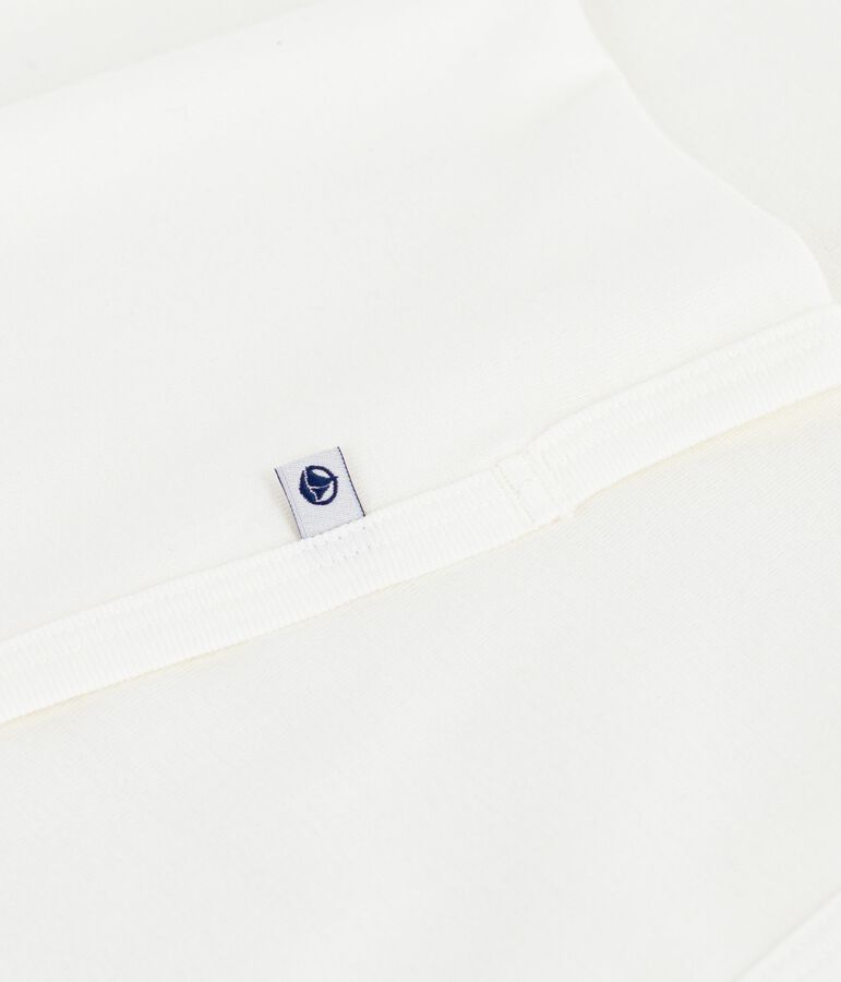 Arrullo de algod&oacute;n para beb&eacute; blanco