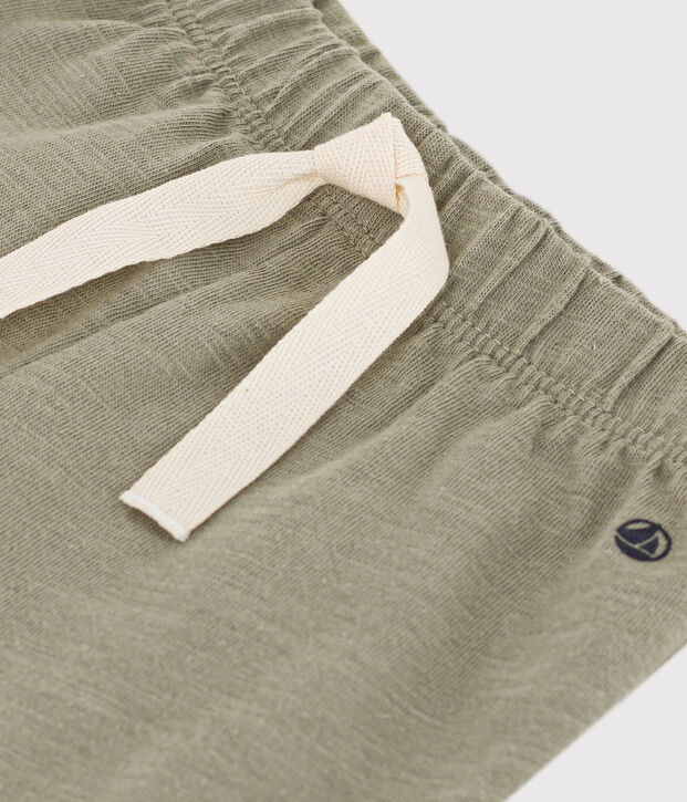 Shorts lisos de punto flameado para beb&eacute; verde