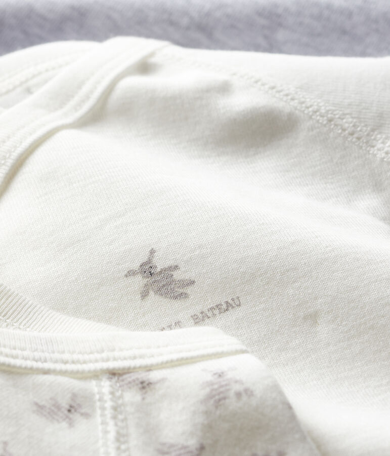 Tres bodis de nacimiento de manga corta para beb&eacute; multicolor