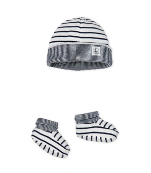Lote de gorro y patucos