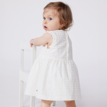 Bebé niña
