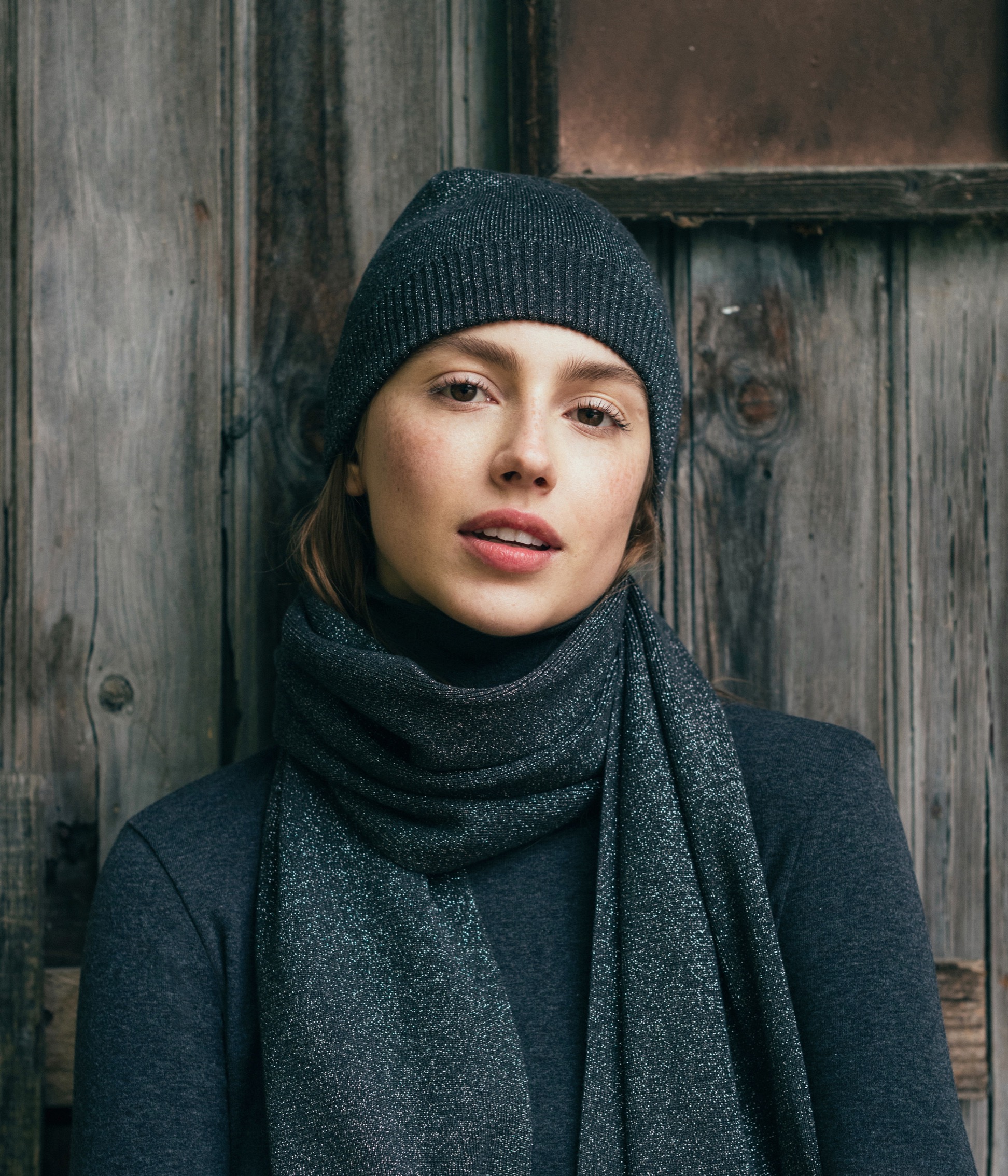 Gorro brillante de mujer