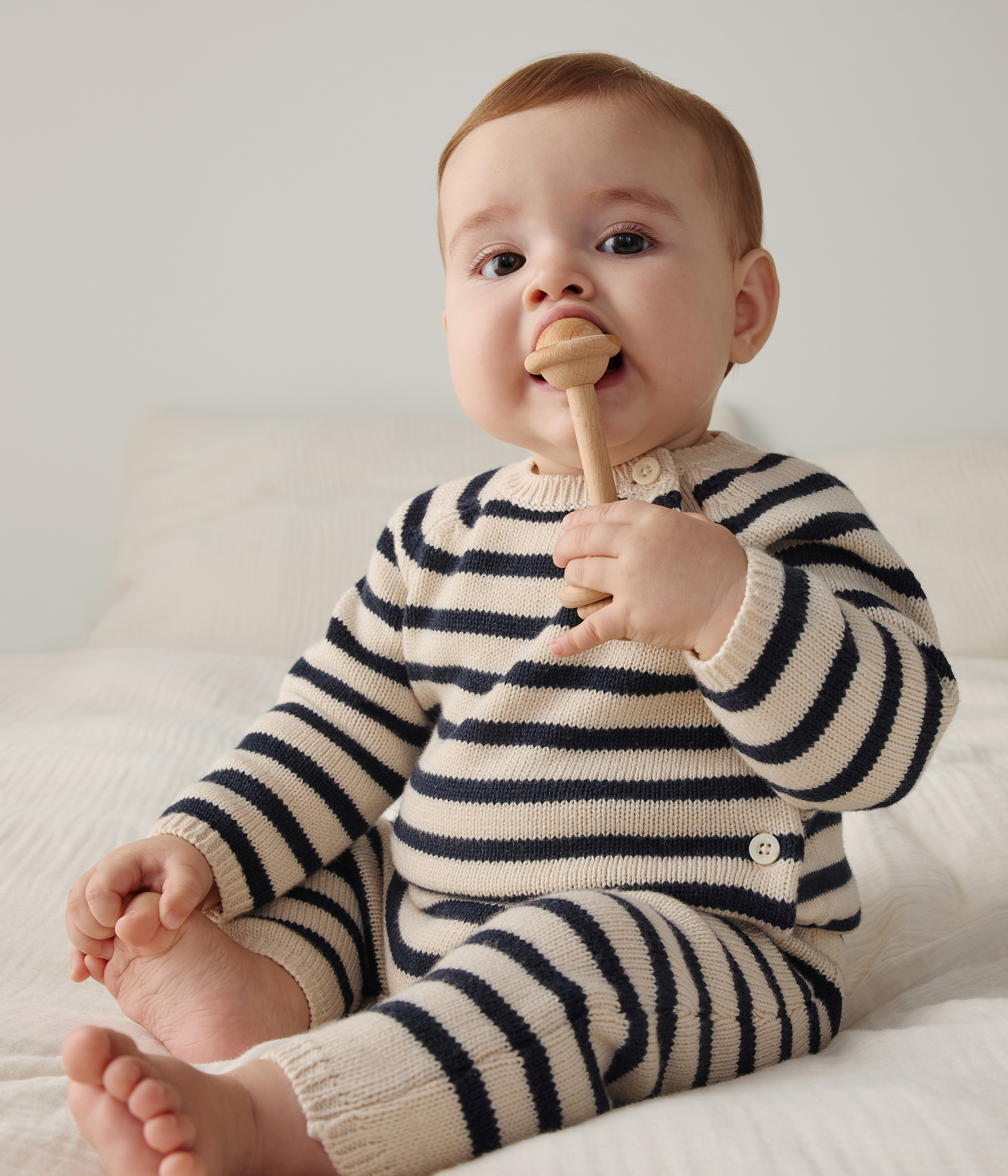 T-shirt Manches Courtes Petit Bateau Pour Fille - Col Claudine, Coton Bio, Détails Féminins